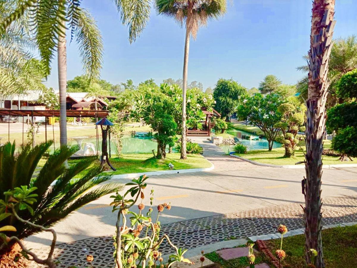 Jintana Resort Buriram Exterior photo