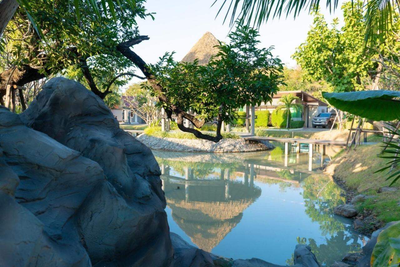 Jintana Resort Buriram Exterior photo