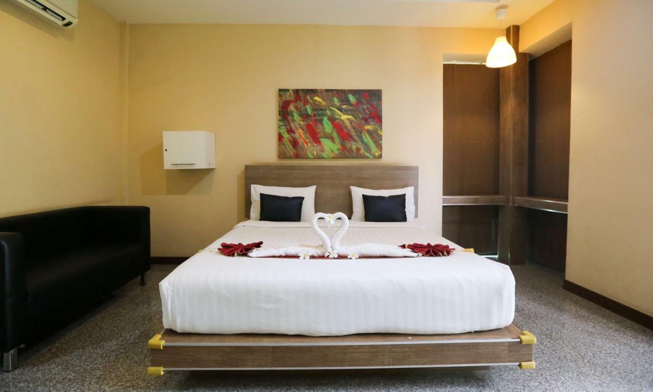 Jintana Resort Buriram Exterior photo
