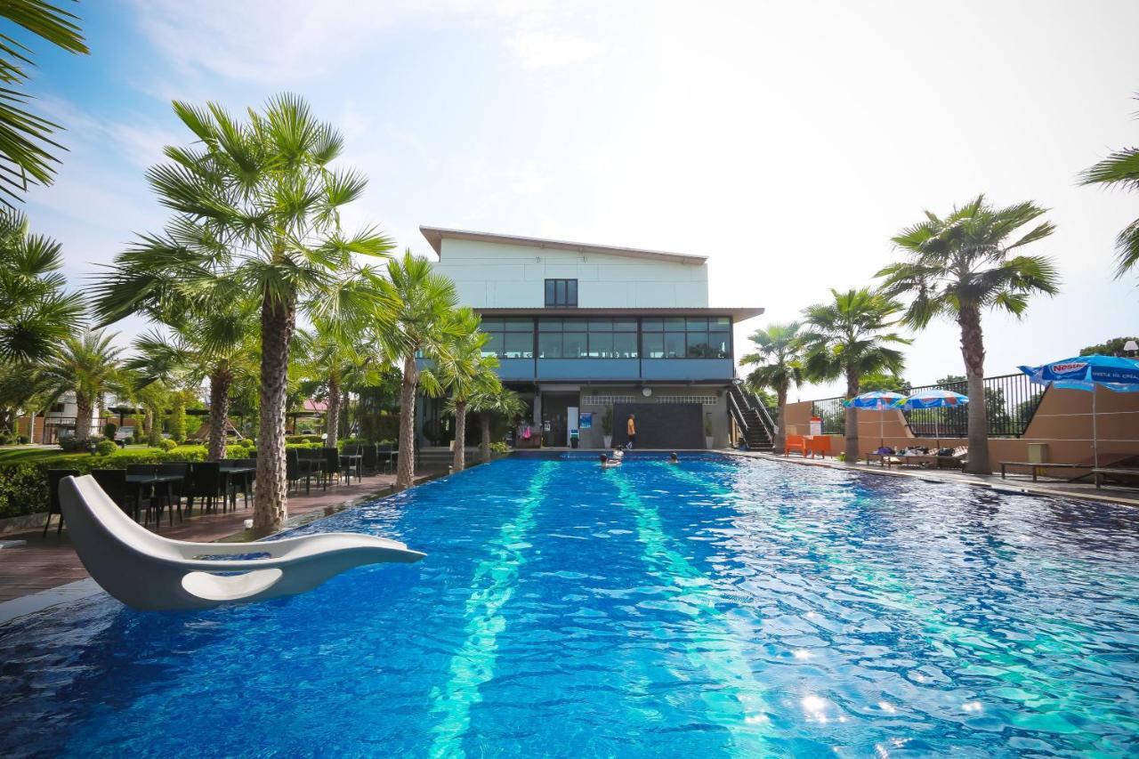 Jintana Resort Buriram Exterior photo