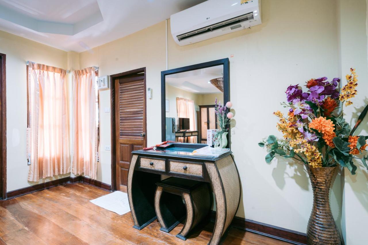 Jintana Resort Buriram Exterior photo